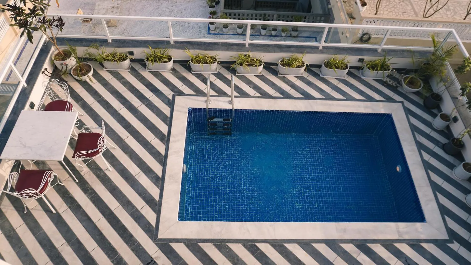Hotel Naren Villa أُودايبور 4*,