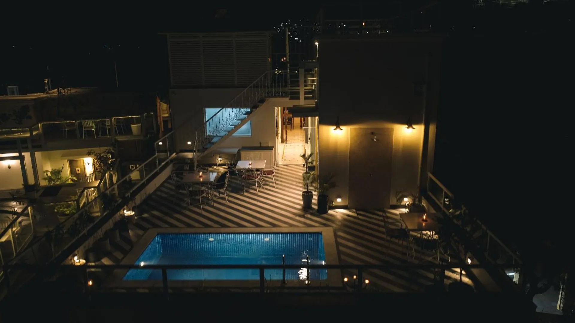 Hotel Naren Villa أُودايبور 4*,