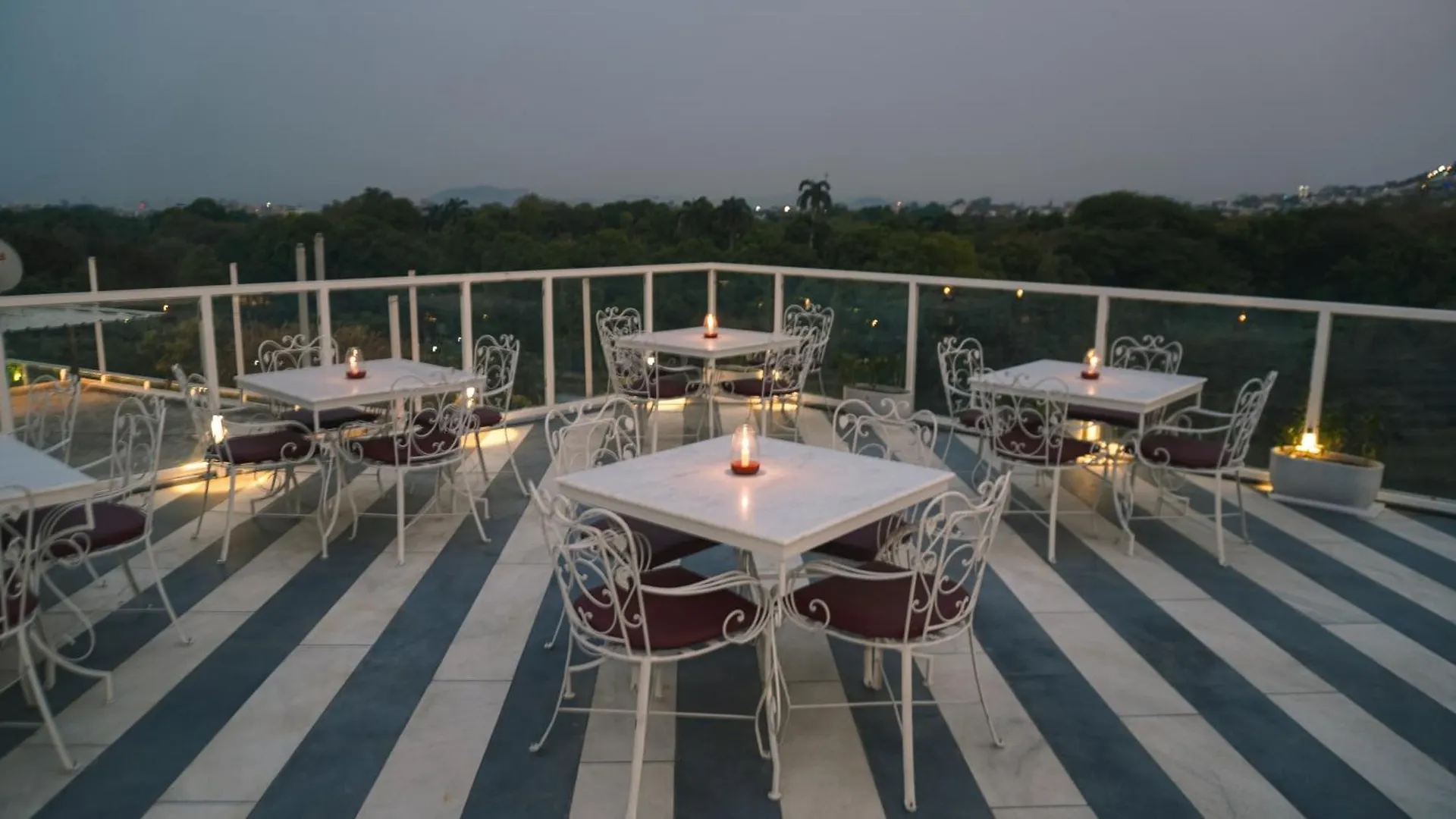 Hotel Naren Villa أُودايبور